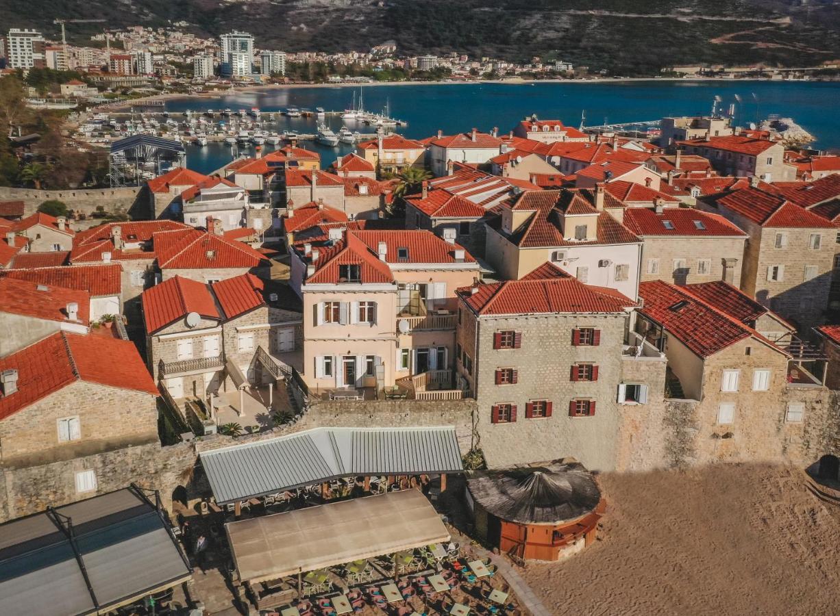 R Club Apartments Old Town Budva Buitenkant foto