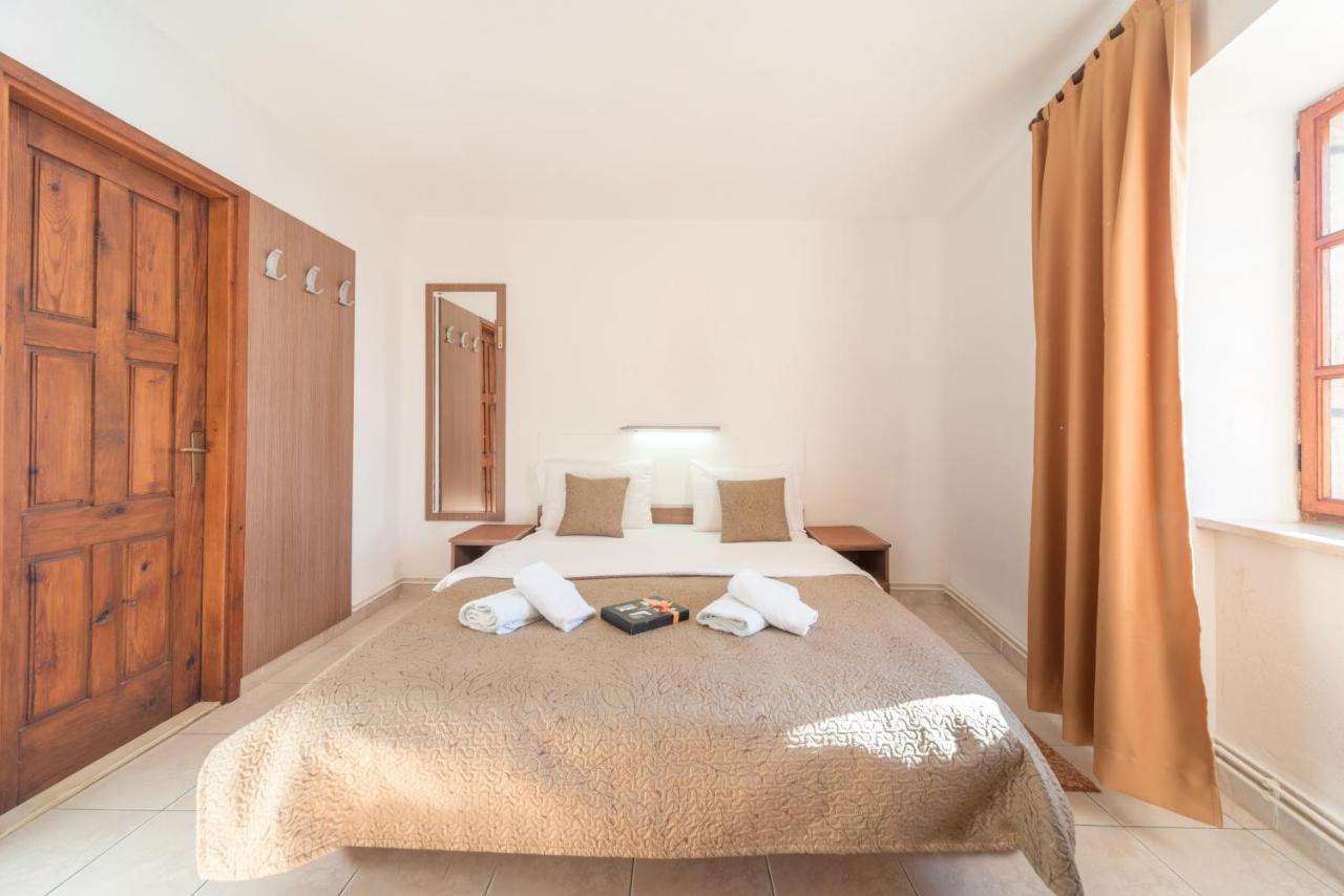 R Club Apartments Old Town Budva Buitenkant foto