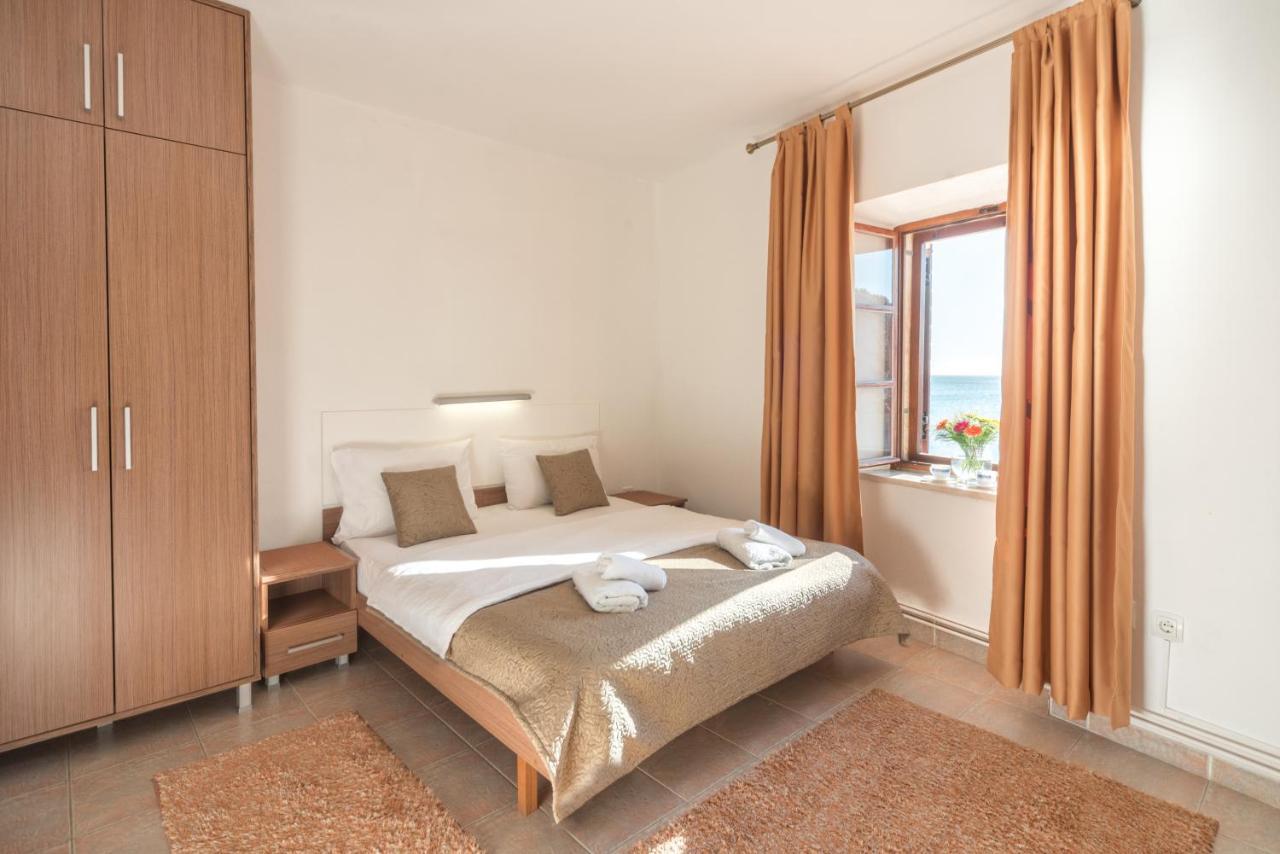 R Club Apartments Old Town Budva Buitenkant foto