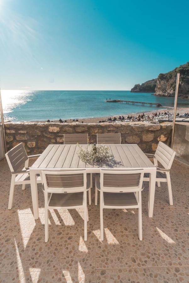 R Club Apartments Old Town Budva Buitenkant foto