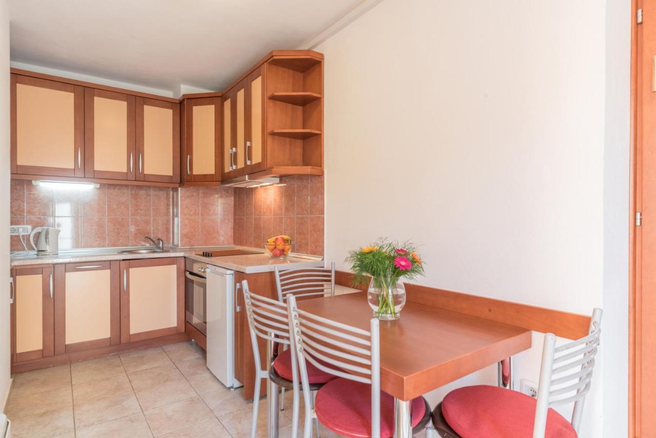 R Club Apartments Old Town Budva Buitenkant foto