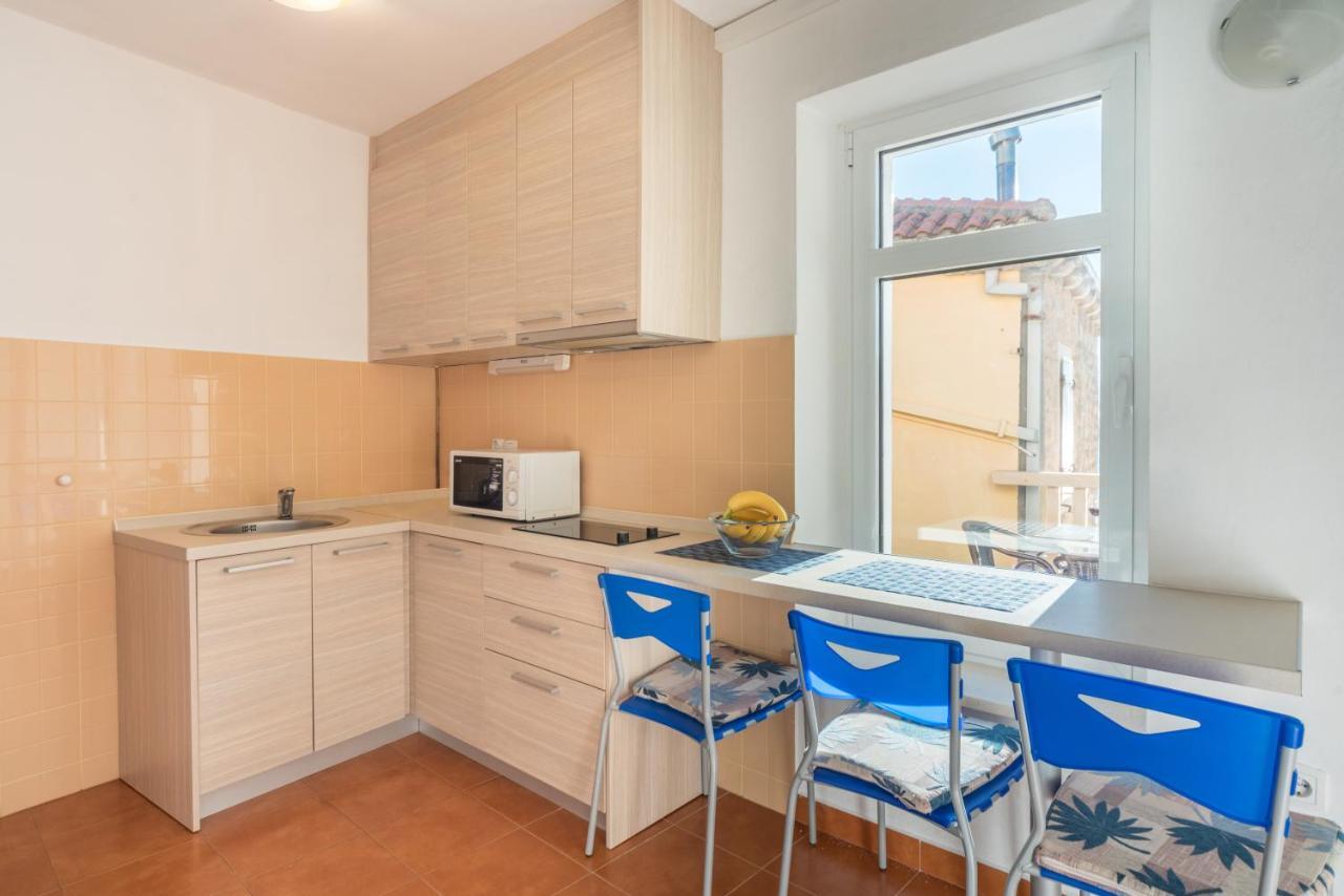R Club Apartments Old Town Budva Buitenkant foto