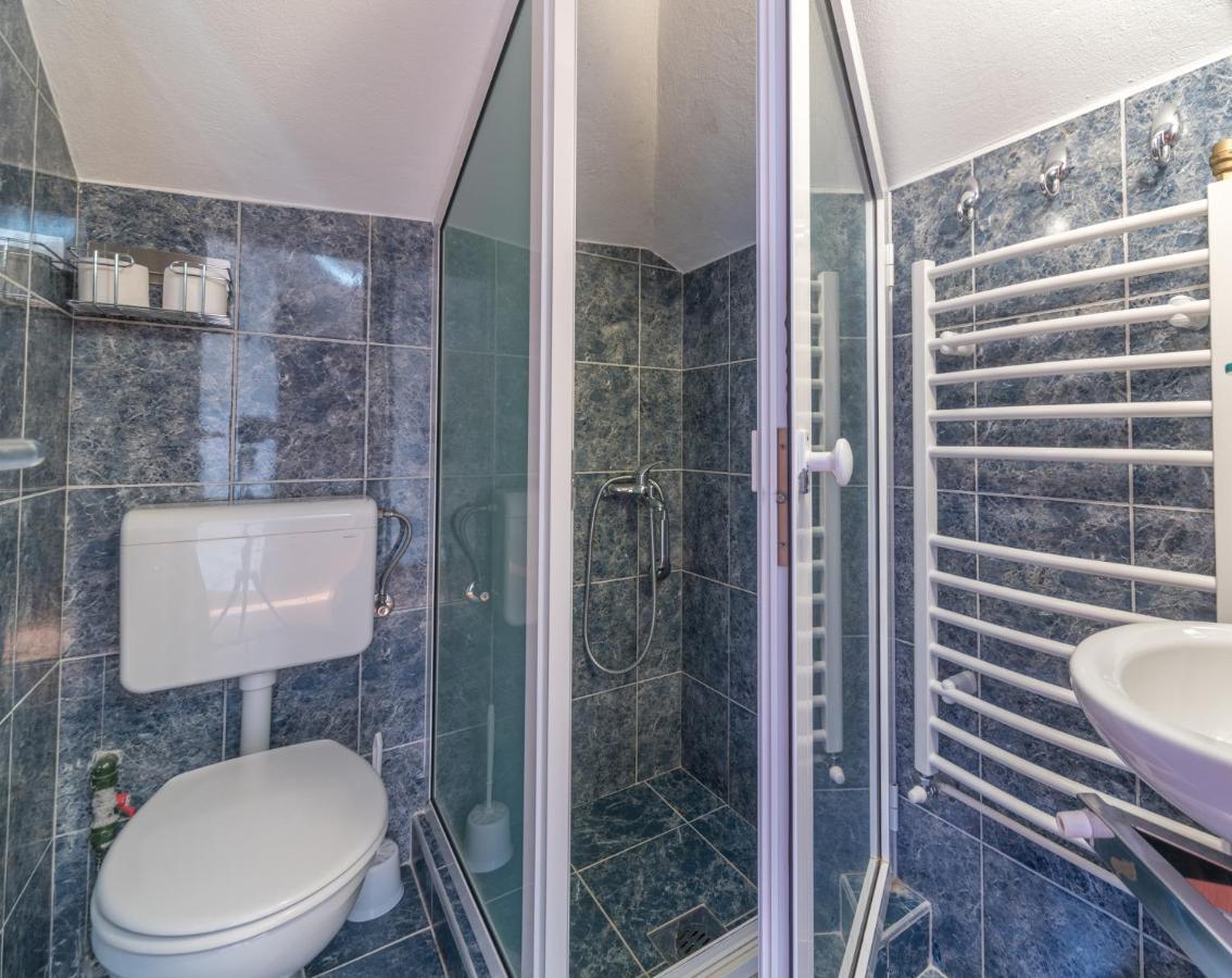 R Club Apartments Old Town Budva Buitenkant foto