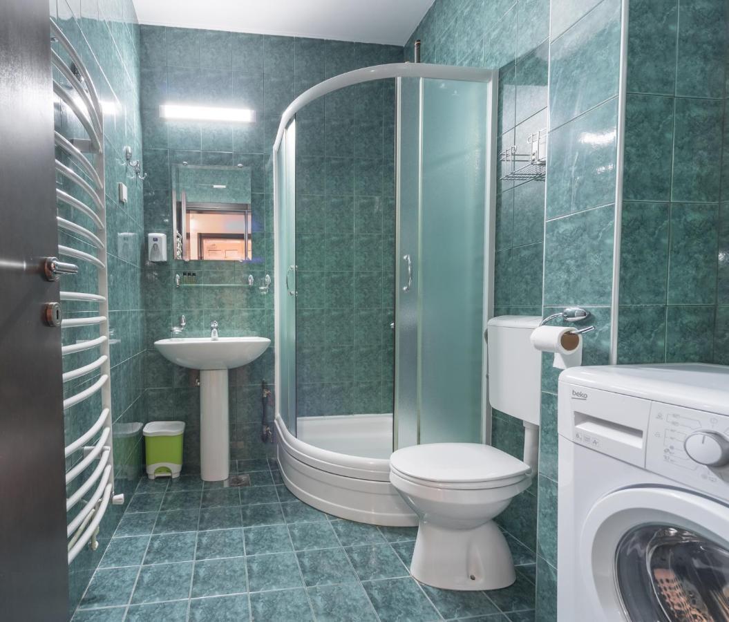 R Club Apartments Old Town Budva Buitenkant foto